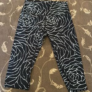 Lululemon cropped leggings